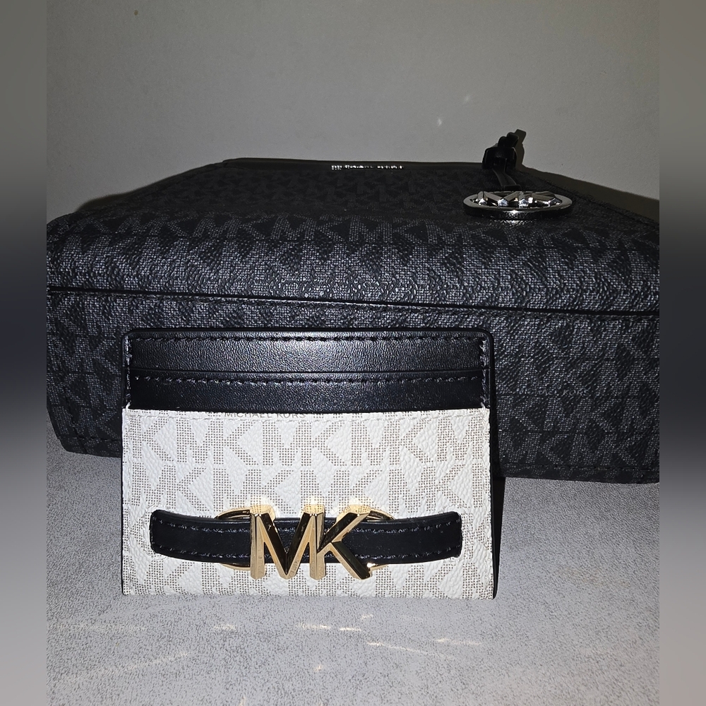 Michael Kors‎ Graham North Messenger BlackBag W/ Card Wallet - Picture 7 of 11